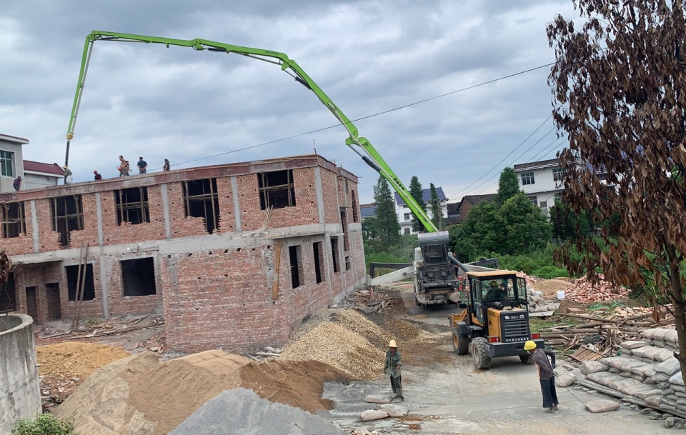 從修電腦到混凝土工程老板，奮斗才能造就成功